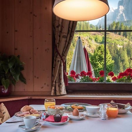 B&B La Tambra - Central With Restaurant Santa Cristina Val Gardena Exterior photo