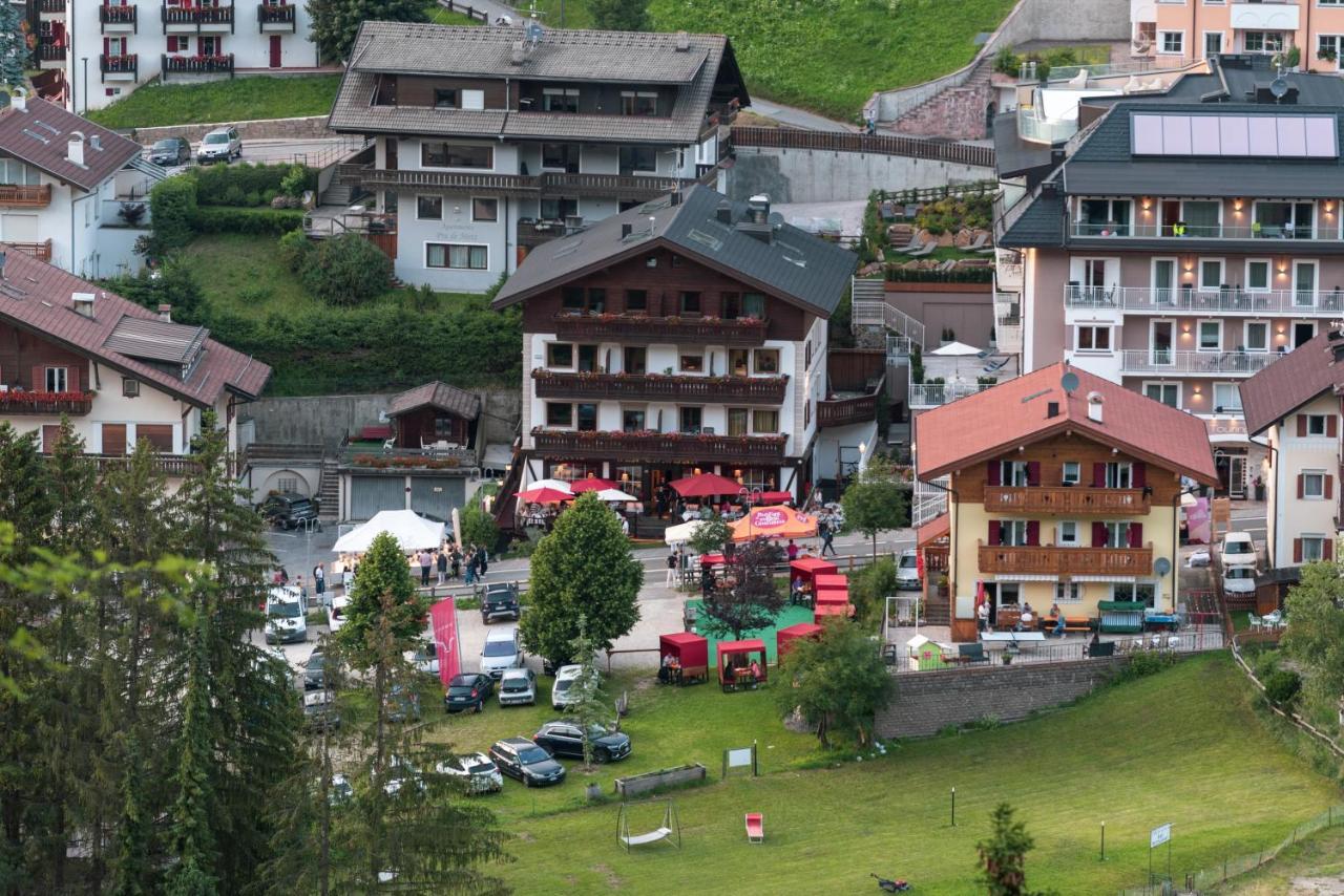 B&B La Tambra - Central With Restaurant Santa Cristina Val Gardena Exterior photo